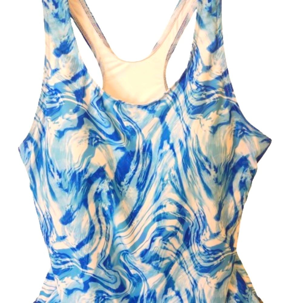🆕️ ☆ One-Piece Racerback Swimsuit - Picture 2 of 14